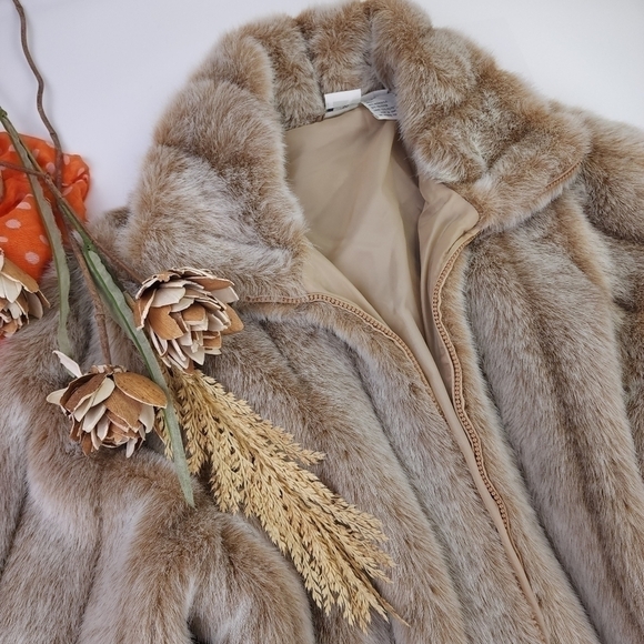 New Roaman's Soft Faux Fur Coat Sz M - Picture 10 of 14